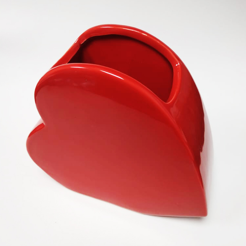 Vaso Cer&acirc;mico Vermelho em forma de cora&ccedil;&atilde;o